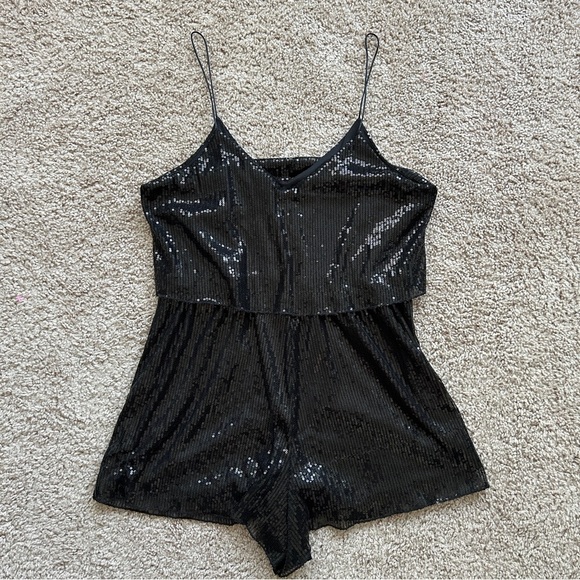 RAGA Urban Outfitters All Over Black Lined Sequin Sleeveless Romper Size Medium - Picture 5 of 15